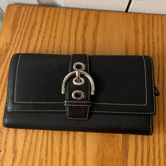 Elegant Black Women's Clutch - Picture 1 of 6